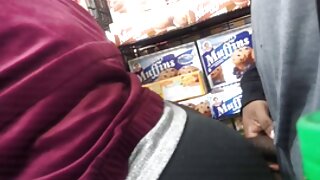 Негър момиче се стари порно филми забавлява с бял мъж с голям кур