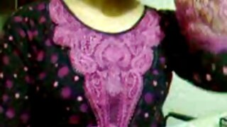 Страхотно момиче скача Обръсната путка на porno s lelki петел