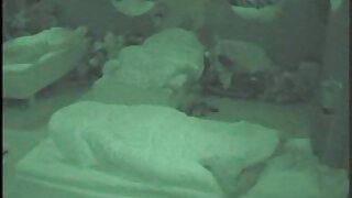 Поради силна възбуда момиче сек клипове празнене в путка